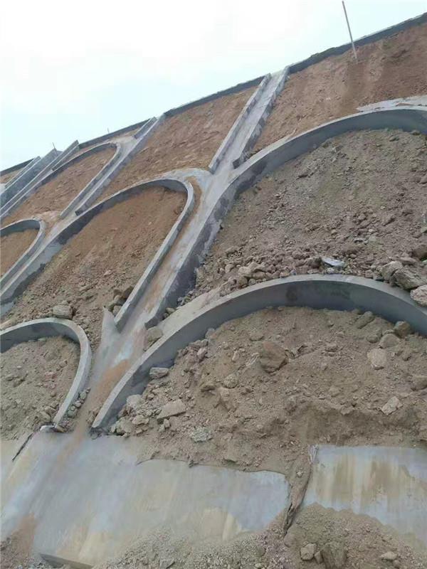 供应水泥护坡模具 植草护坡钢模具