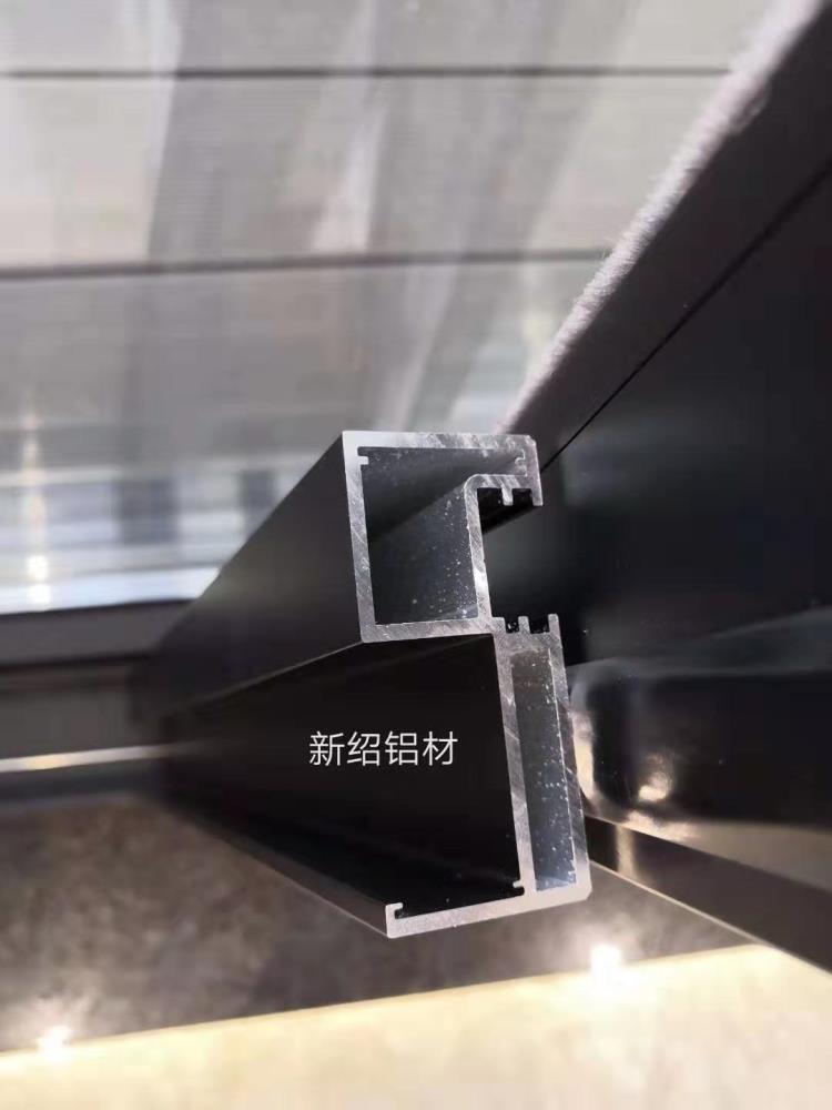 极窄框门窗铝型材新绍铝材