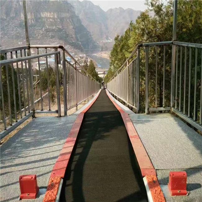 滑雪场的电梯景区魔毯雪地魔毯设备