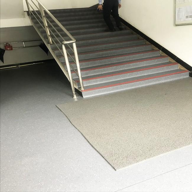 广东利嘉同质透心胶地板卷材地板通体无方向花纹塑胶地板