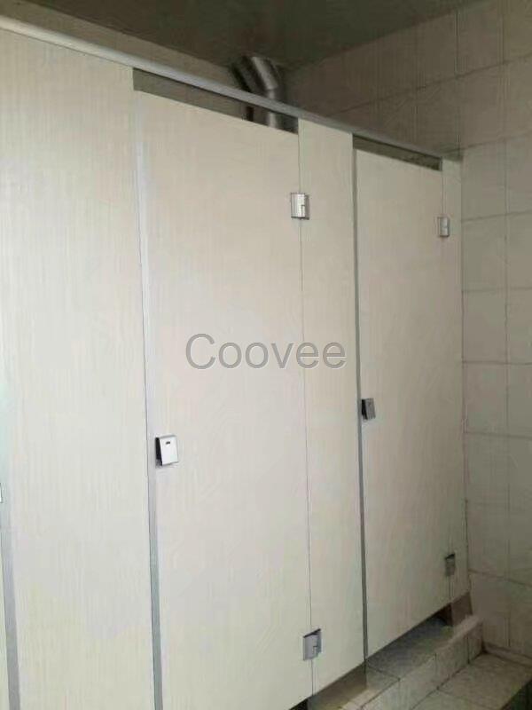 河南批發學校衛生間隔斷一代抗倍特板防水淋浴間隔斷