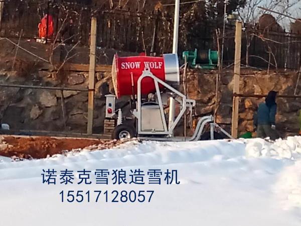 河南人工造雪機(jī)售價(jià) 滑雪場(chǎng)用造雪機(jī)