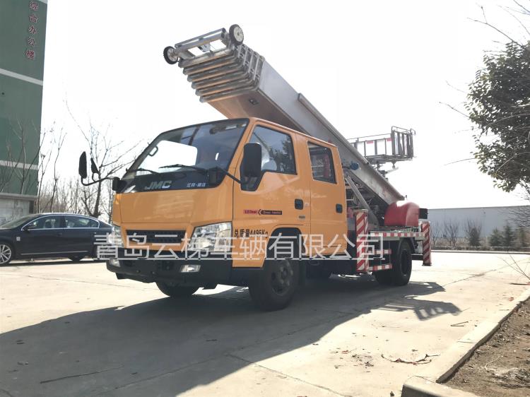 32米高空作業車韓國加厚加寬梯臂青島云梯車輛有限公司