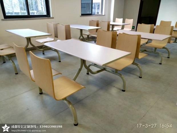 贵阳学生食堂餐桌椅 单位食堂餐桌 玻璃钢快餐座椅定制厂家