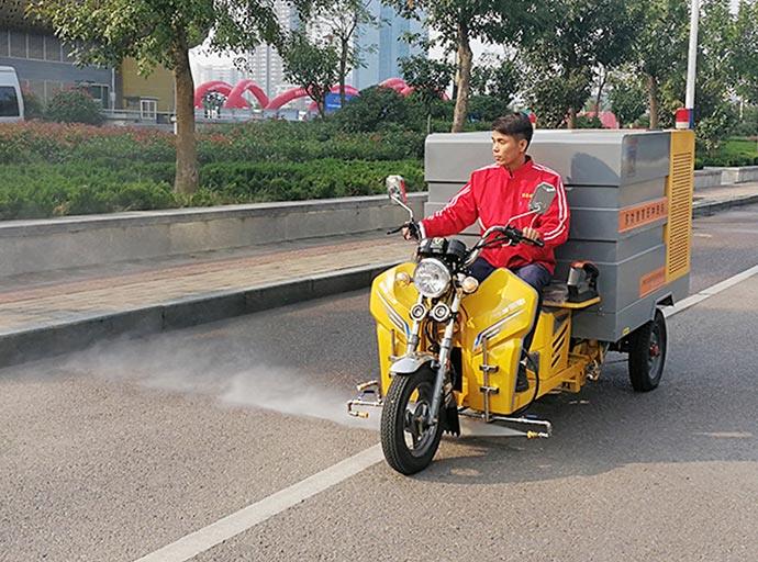 小型道路养护车 城乡环卫路面电动高压冲洗车