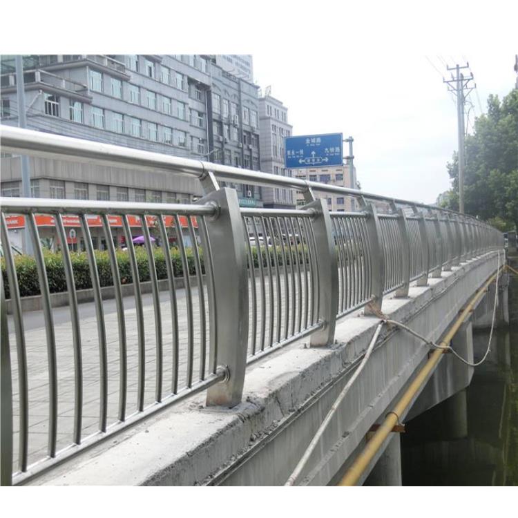 遵义世腾304复合管桥梁防撞护栏厂家生产人行天桥不锈钢护栏