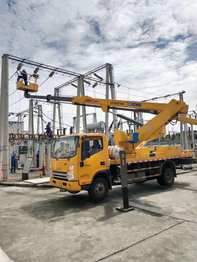 成都海倫哲高空作業(yè)車 升降車路燈車租賃 成都登高車高空車出租