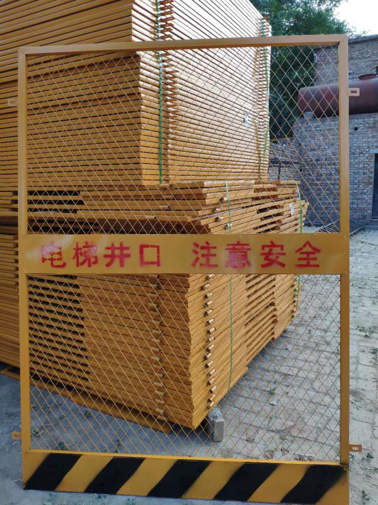 铁丝施工防护门a梓潼铁丝施工防护门厂家直营