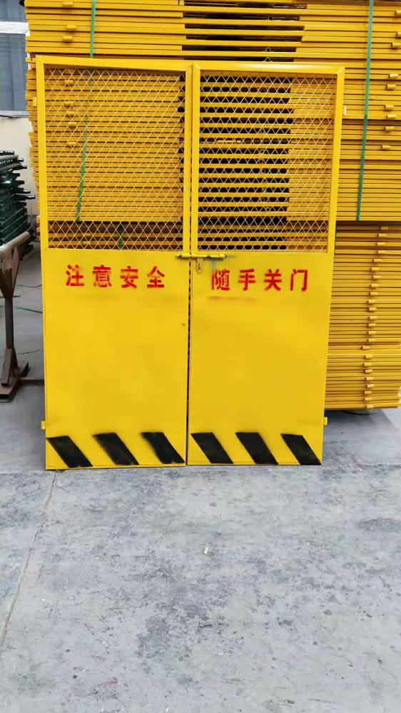 铁丝施工防护门a梓潼铁丝施工防护门厂家直营