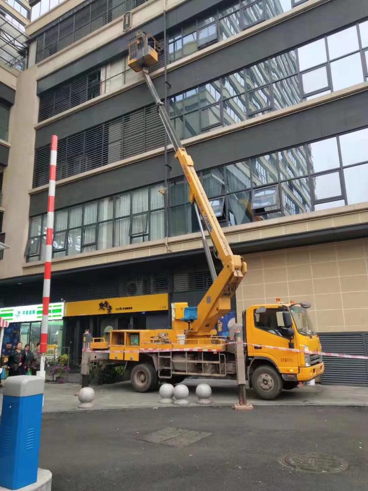 成都高空作业车出租赁 高空车租赁 登高车 升降车 路灯车出租